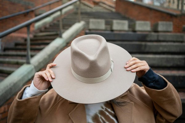 Quelles solutions pour préserver la forme de vos chapeaux en feutre?